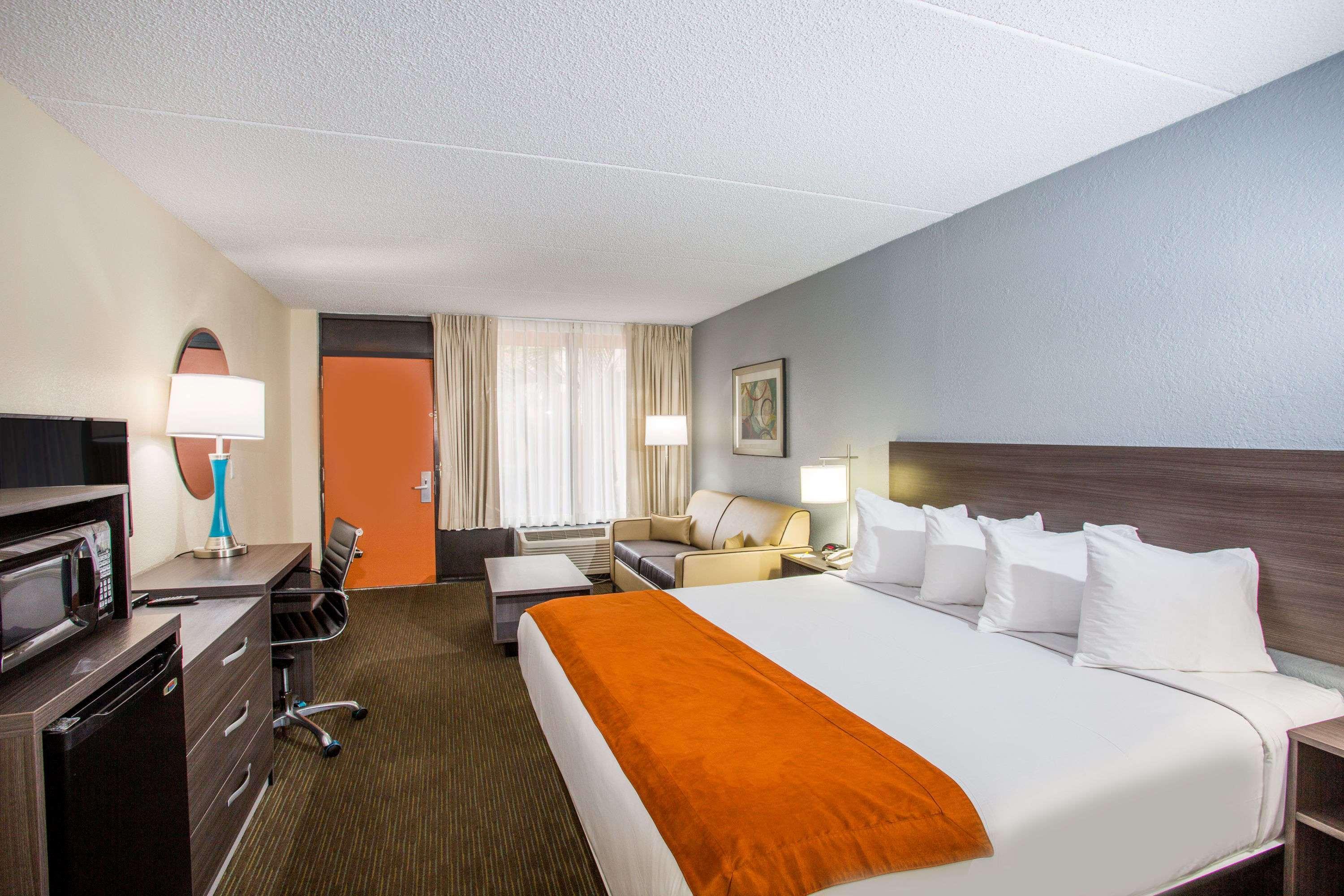 Days Inn & Suites By Wyndham Orlando Airport Exteriér fotografie